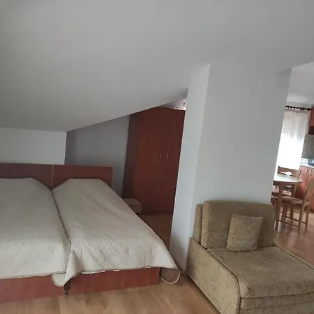 Ela بيت ضيافة بانسكو